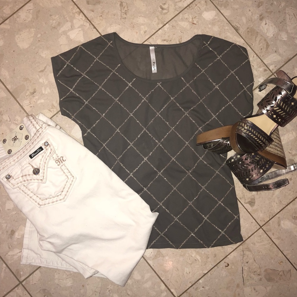 Crisscross beaded 💠short sleeve tee